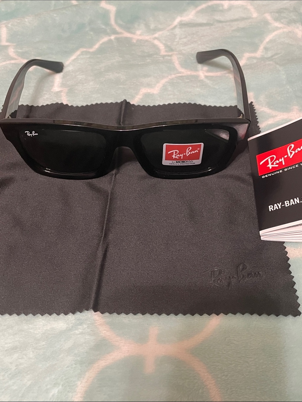 Ray‑Ban Men’s Black Sunglasses with Dark Lenses